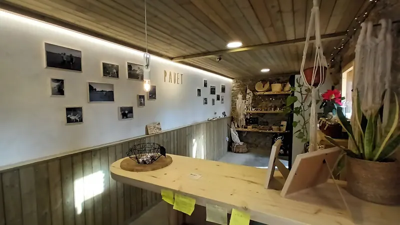 LÀCTICS DE CABRA PAUET
